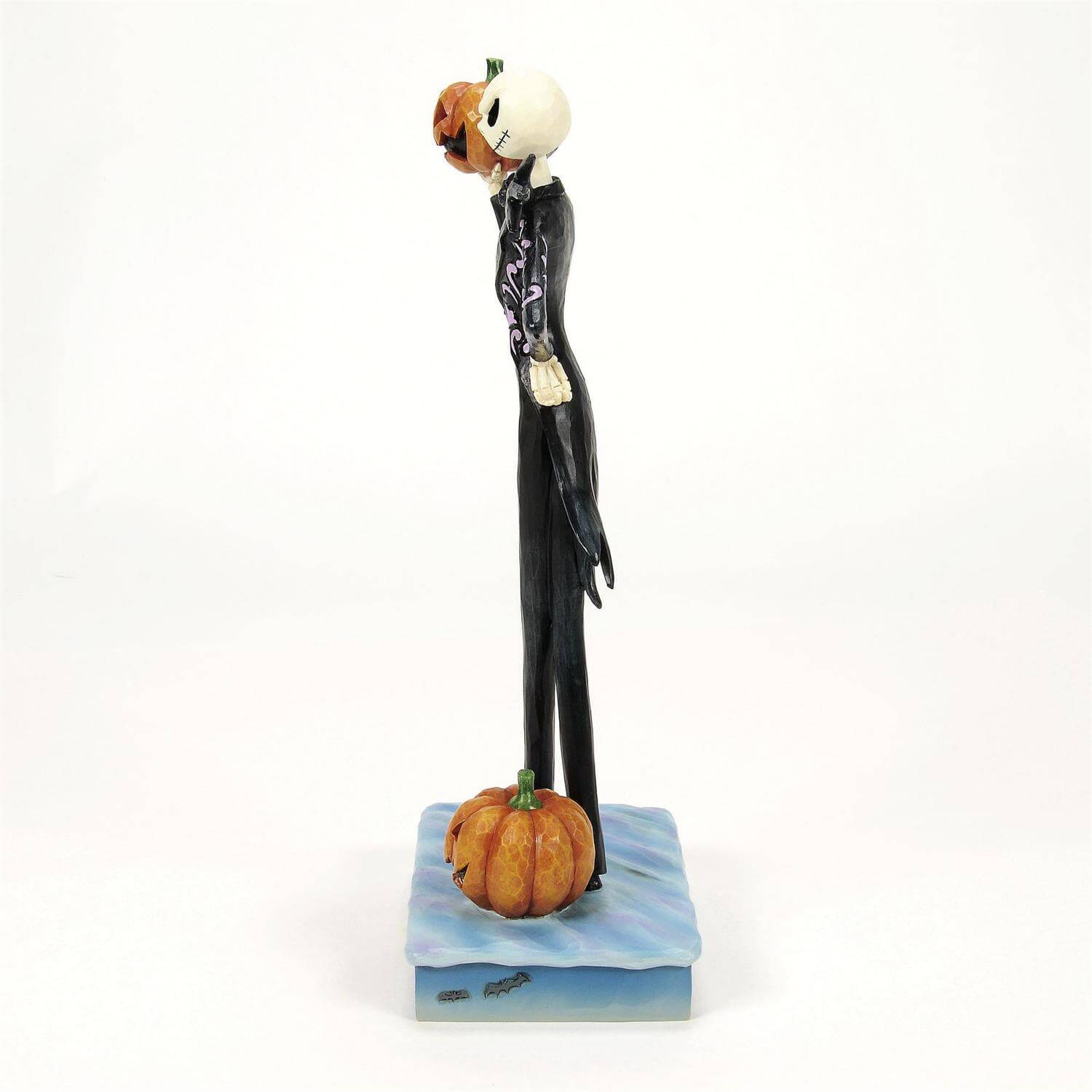 Jack Holding Pumpkin Figurine – Disney Showcase 