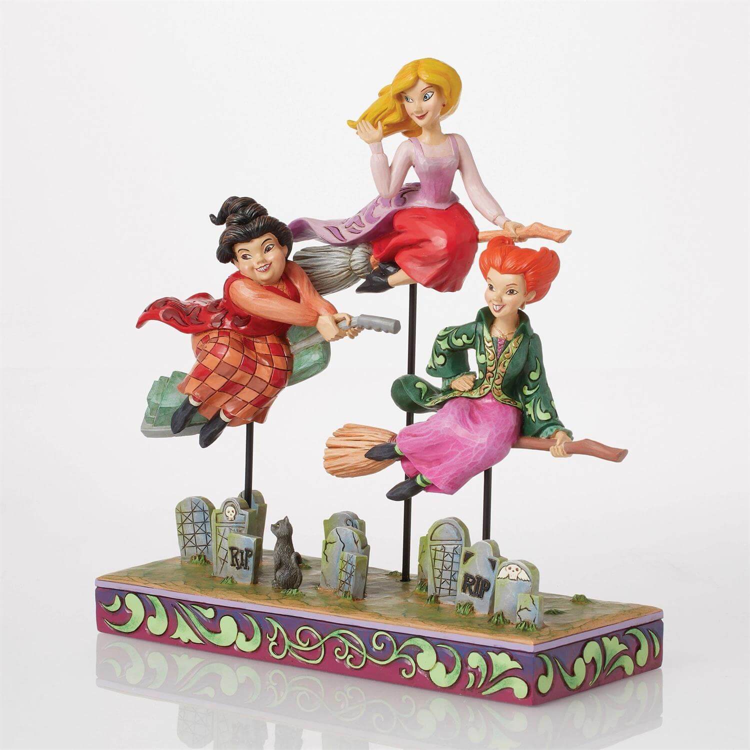 Sanderson Sisters Flying Figurine – Disney Showcase 