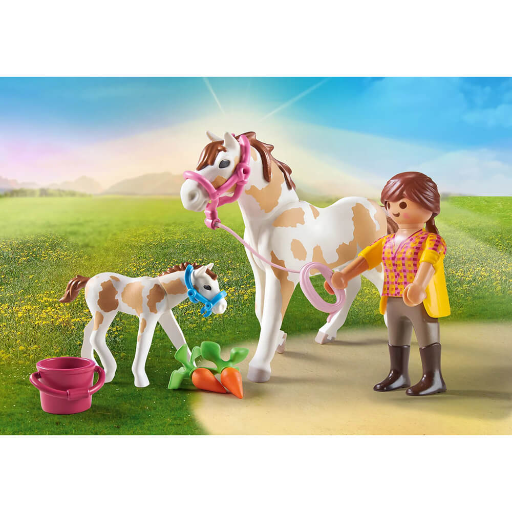 PLAYMOBIL World of Horses Horse with Foal Playset (71243)