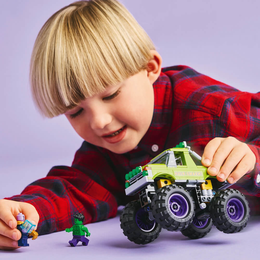LEGO® Marvel The Hulk Truck vs. Thanos 229 Piece Building Kit (76312)